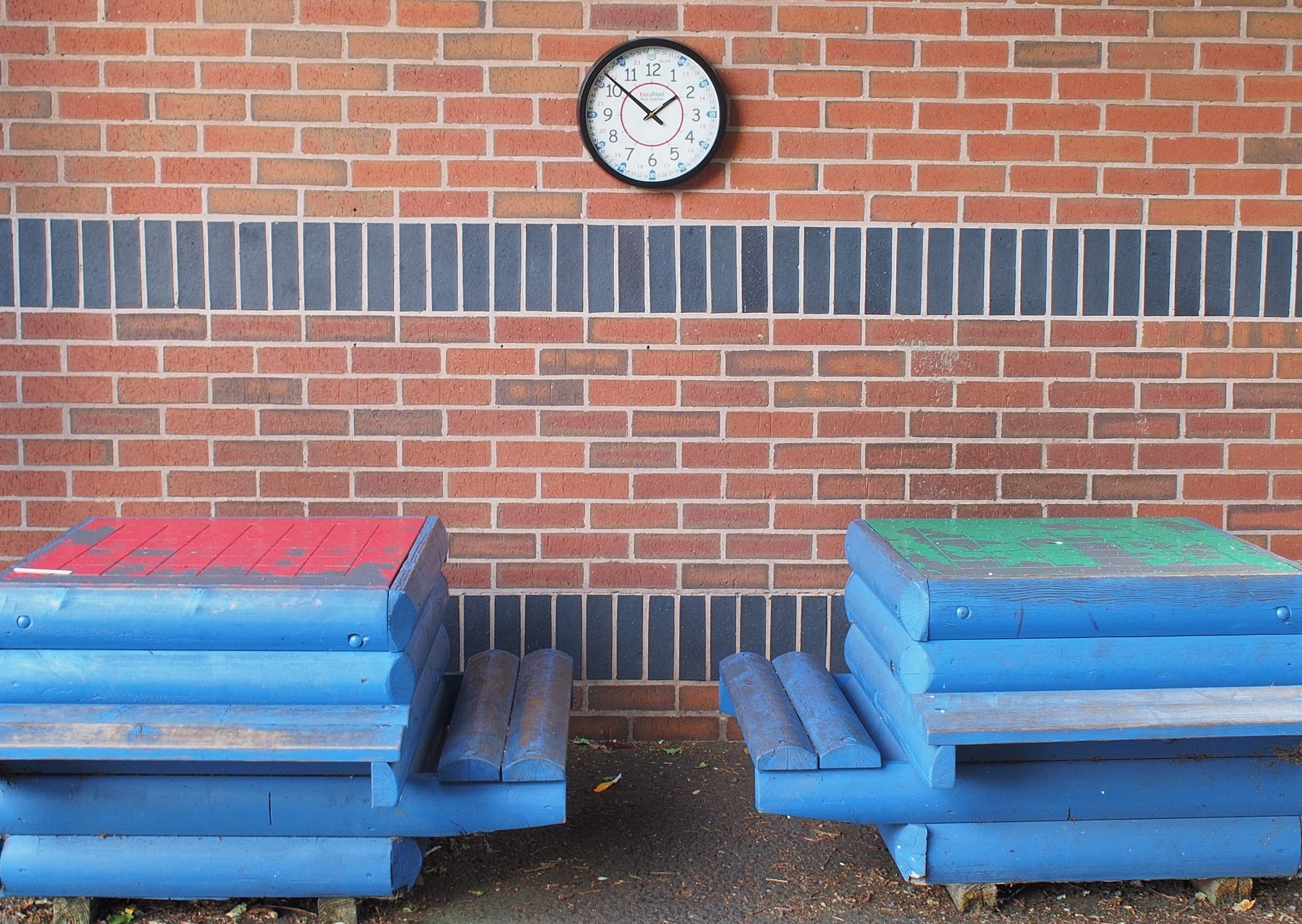 Playground Clock 12/24 hour EasyRead Time Teacher