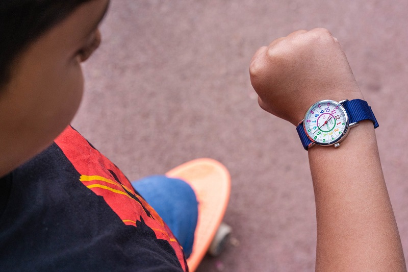 Children’s watches: when should your child start wearing one?
